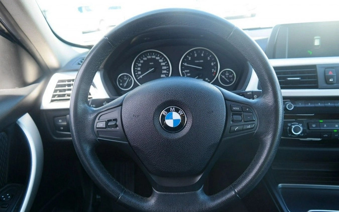 BMW Seria 3 cena 59900 przebieg: 121100, rok produkcji 2018 z Będzin małe 326